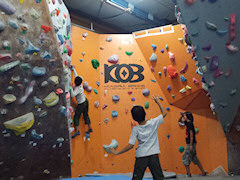 Kiaora Bros Climbing Gym & Shop̎ʐ^